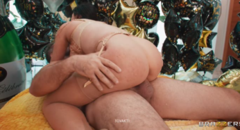 Yeni Yıl Sikişi bi Farklı Oluyor. Türkçe Altyazılı Porno